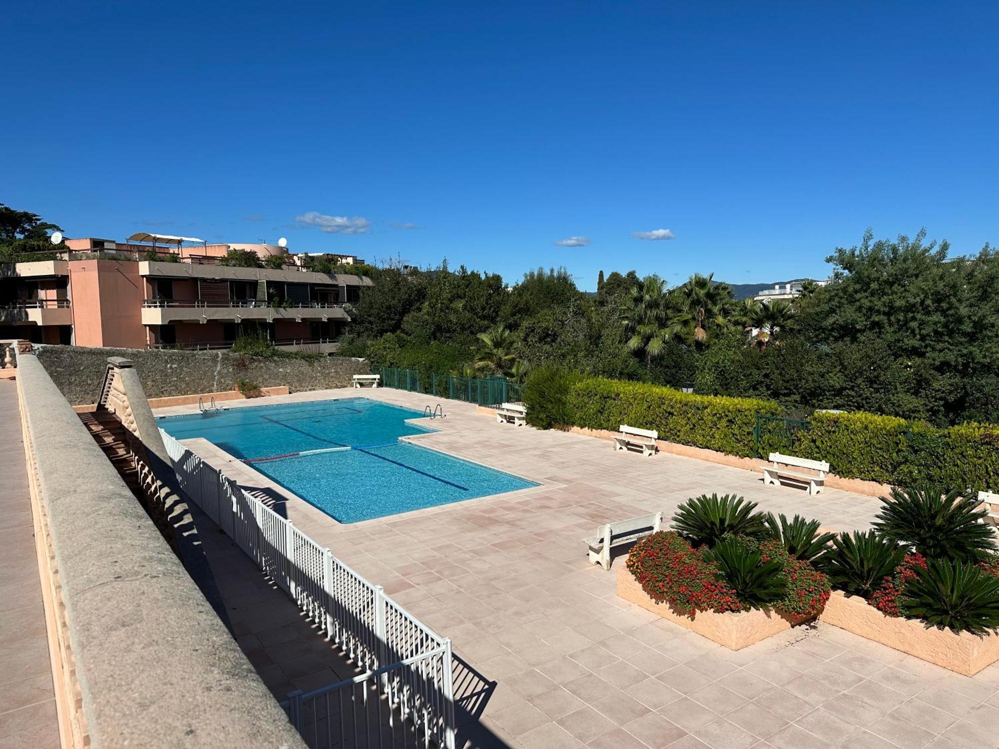Saint-Tropez - Studio 40 M2 Екстер'єр фото